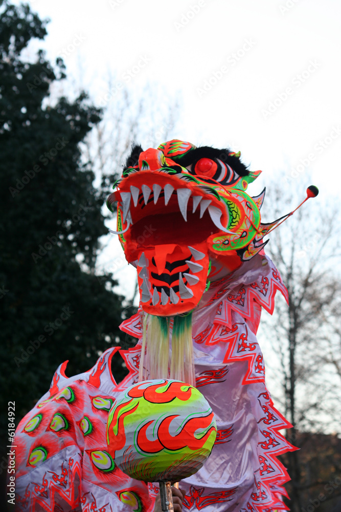 Maschera del Dragone cinese Stock Photo | Adobe Stock