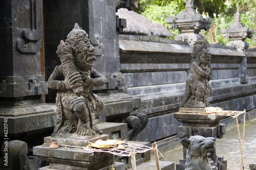 Tempelfigur II