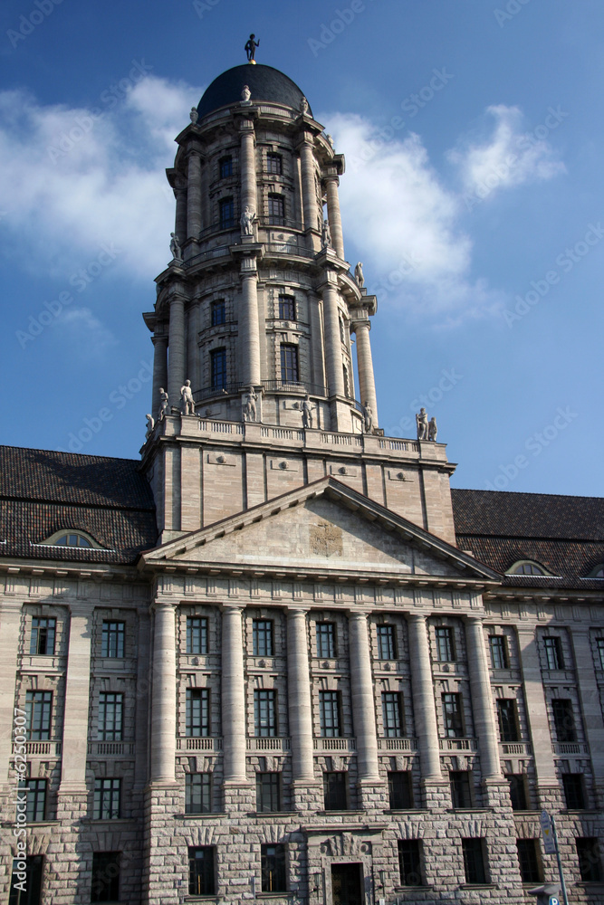 Turm des alten Stadthauses von Berlin