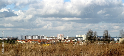 Photos Banlieue parisienne, terrains vagues et immeubles