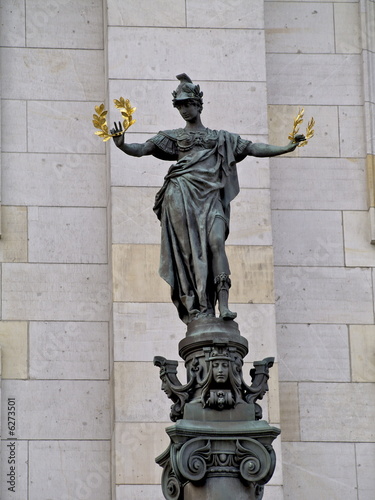 berlin reichstag umgebung photo