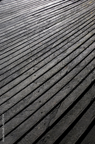 Textured plastic planks made from high-density polyethylene