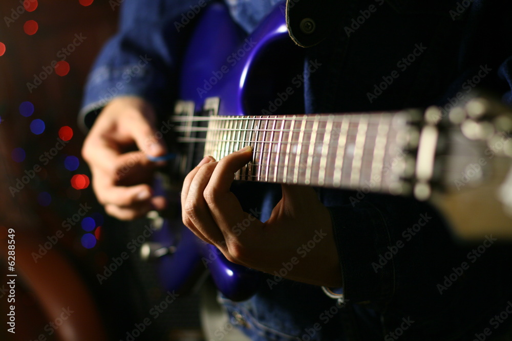 Fototapeta premium solo guitarist