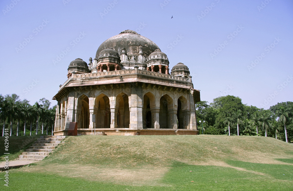 mughal architecture at lodhi gardens, delhi, india