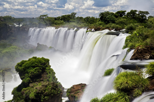 Iguassu Falls is the largest series of waterfalls on the planet, #6306389