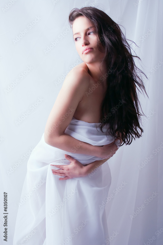 Fototapeta premium young black hair woman portrait