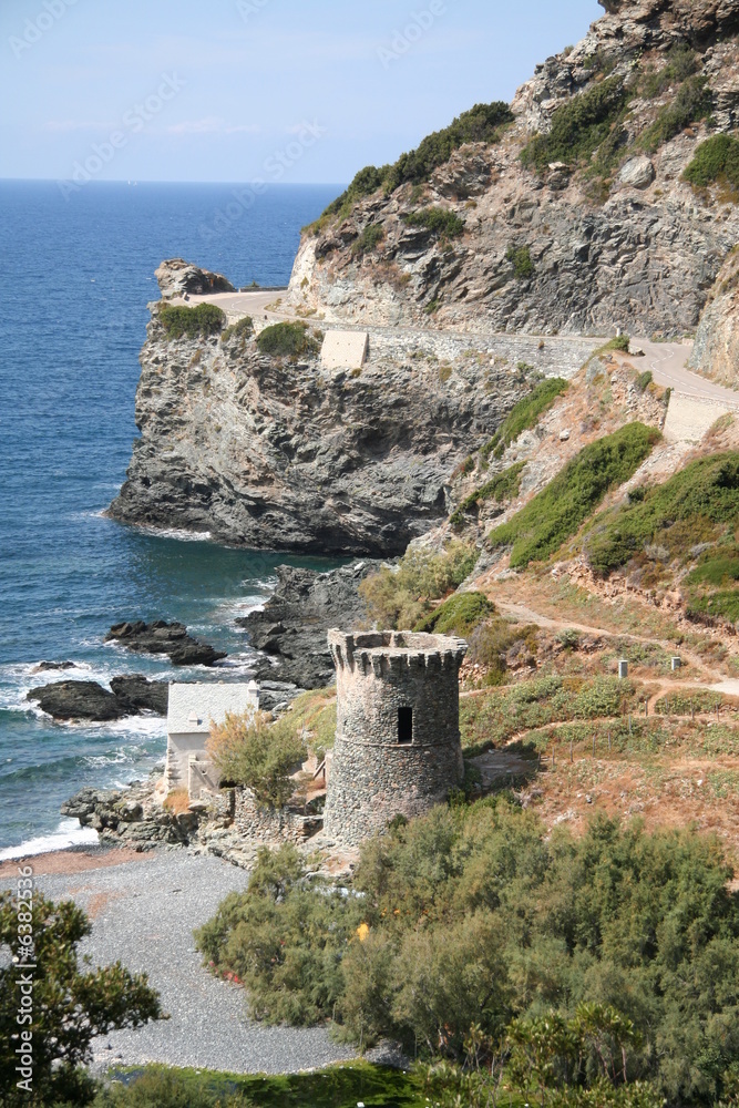 Côte Corse et tour génoise 