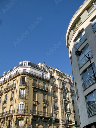 Façades rondes d'immeubles à Paris