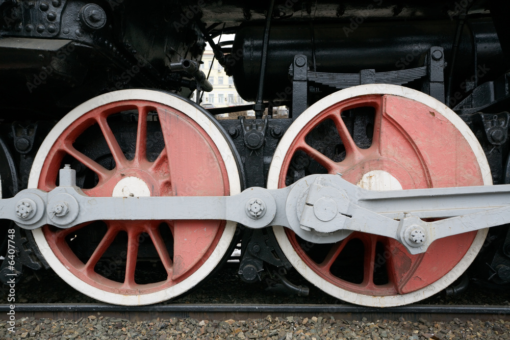  wheels of old steam locomotive