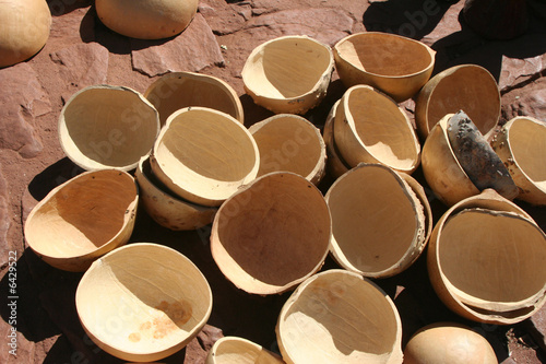 Kalebassen auf einem Markt in Mopti - Mali photo