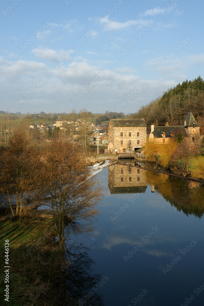 Fototapeta premium moulin et eau