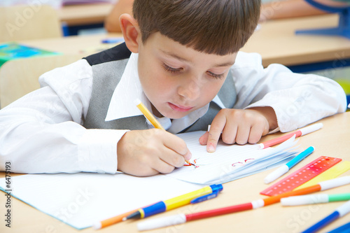 Wallpaper Mural The boy draws felt-tip pens Torontodigital.ca