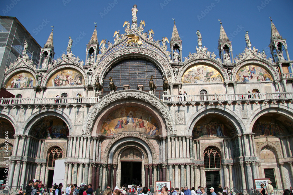 Façade de la basilique Saint-Marc à Venise