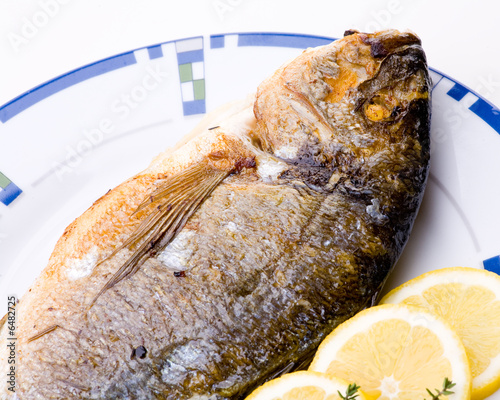 Zubereiteter Fisch auf Teller