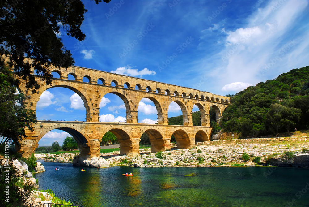 Pont du Gard in southern France - obrazy, fototapety, plakaty 