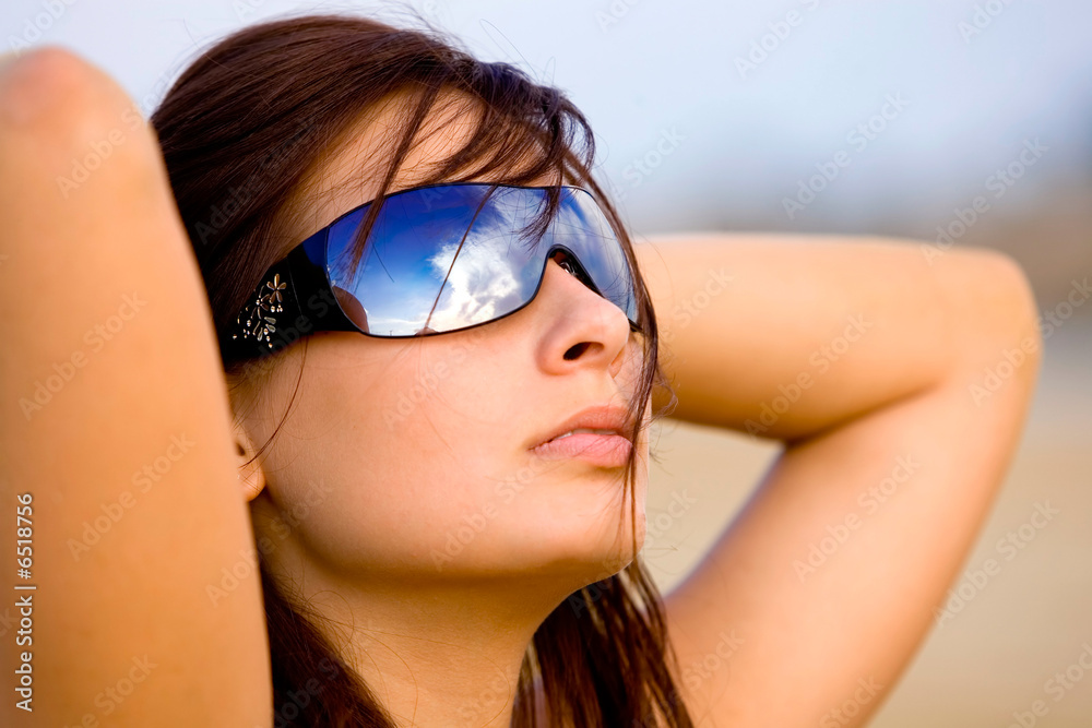 Fototapeta premium women at the beach