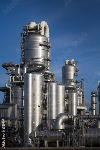 Refinery 17