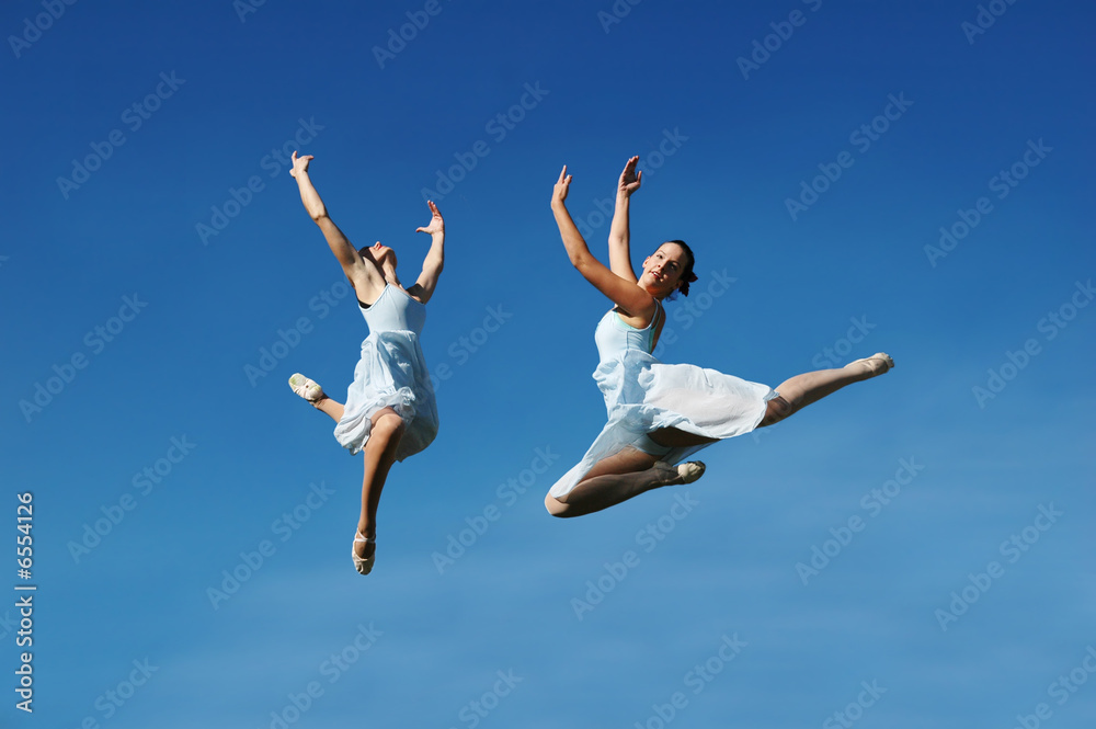 Ballerinas jumping Ballerinas jumping