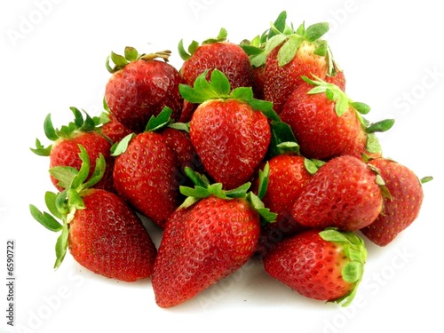 STRAWBERRIES (FRAGARIA)