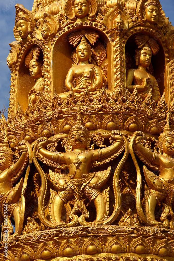colonne d'or, ubon ratchathani, thailande