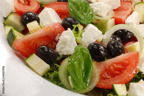 Griechischer Salat mit Oliven