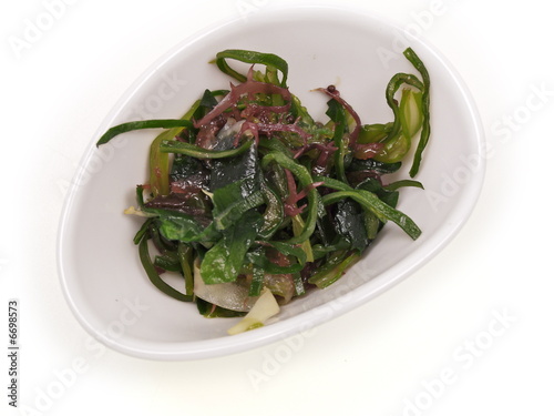 koreanischer/japanischer speisealgen salat wakame