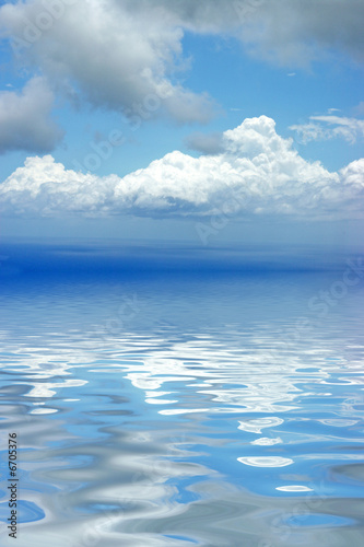 reflets de nuages sur mer
