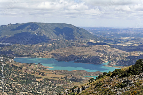 Hügel und See in Andalusien, Spanien, Route weiße Dörfer © Arnd Drifte