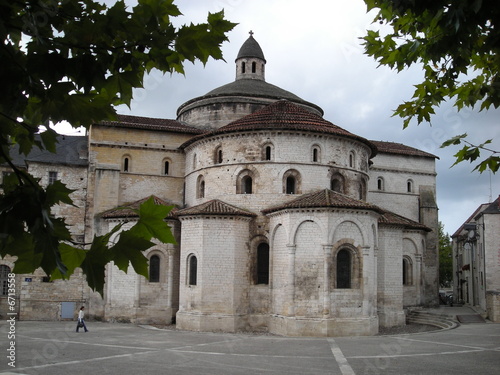 Fotografie Eglise sur la place du village