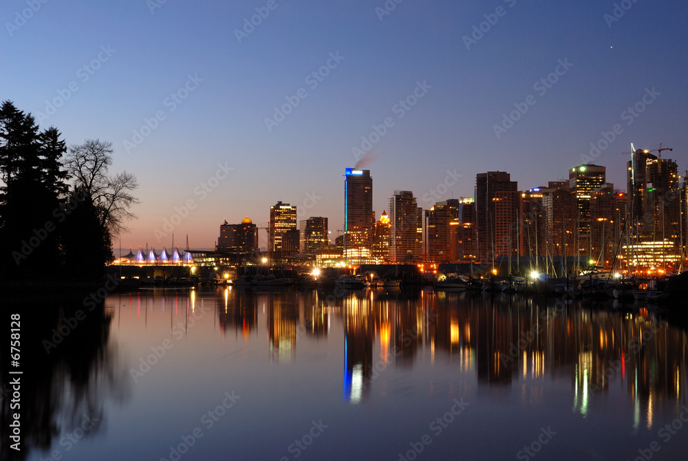 Fototapeta premium centrum vancouver przed wschodem słońca