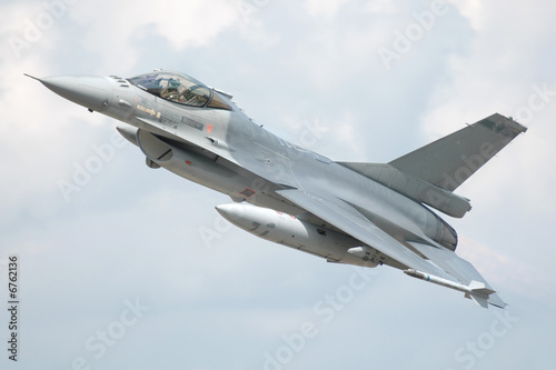 F-16 Fighting Falcon