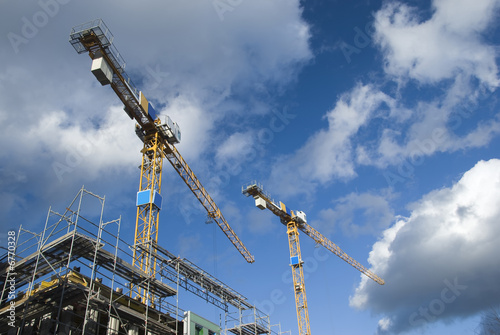 Baustelle mit Kränen