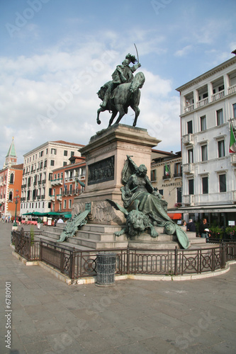 Une statue des quais de Venise