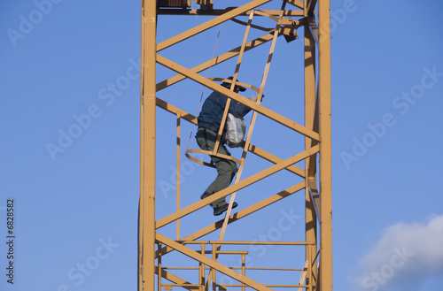 Bauarbeiter auf Kran