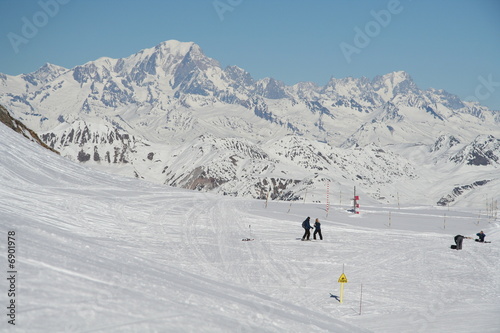 Piste de ski sous le Mont Blanc