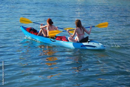 Kayak Girls © cbphoto