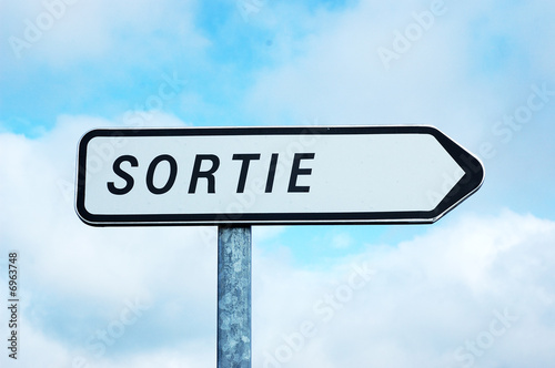 Sortie à droite centrée