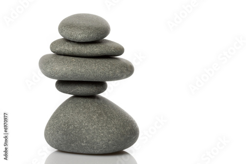 galet méditation réflexion équilibre tour esprit zen kern