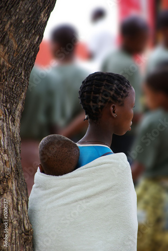 Obraz na płótnie junge afrikanische Mutter