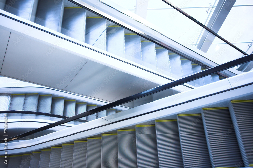 Fototapeta premium moving escalator