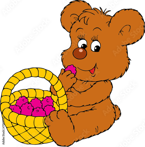 Bear-cub and ripe berry