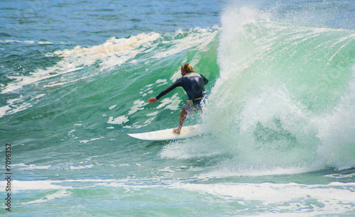 surf tube wave break