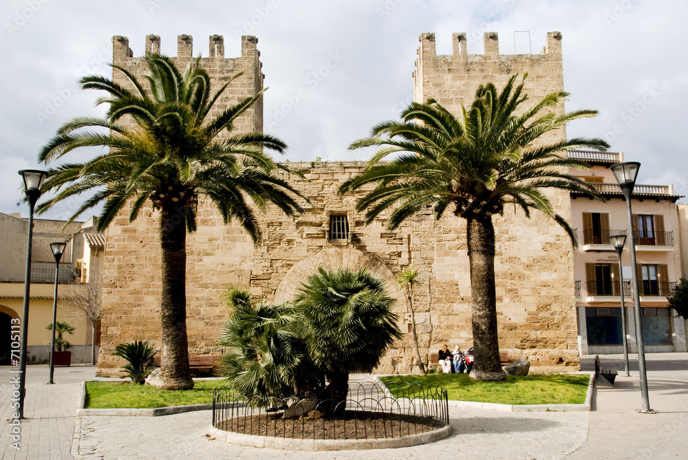 Portal del Mol,Symbol of Alcudia