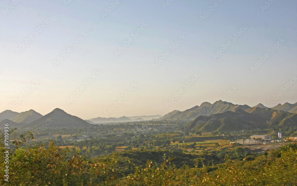 Fototapeta premium les monts aravalli