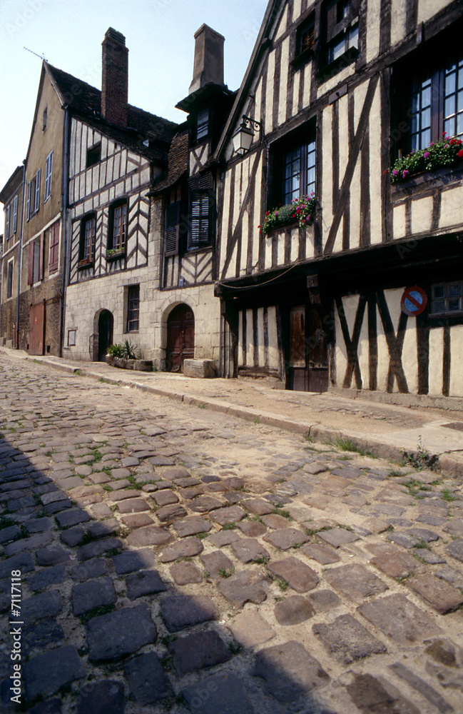 Auxerre, rue médiévale 106