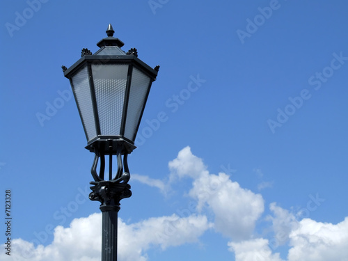 the street lamp on the street