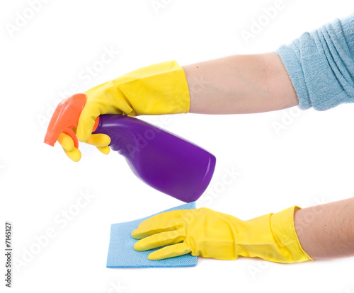  Hand with spray bottle and sponge