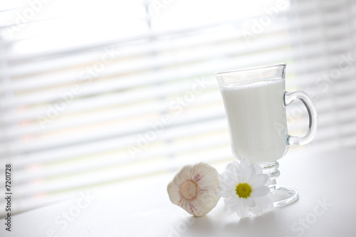 milk and garlic