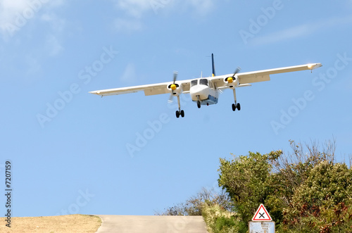 St. Barth: the arrival descent is extremely steep.