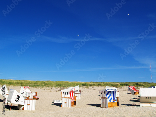 Leere Strankörbe am Sylter Strand